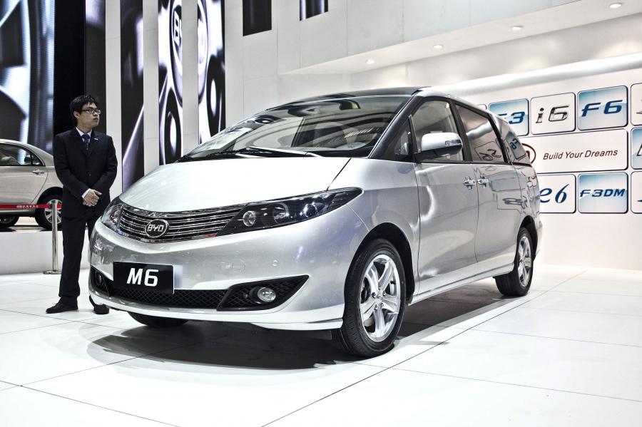  BYD M6 2010 года  (фото 12 из 23)